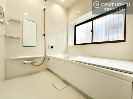 ���� ������̂��炩�Ȍ����������ޗ����́A���C�����₷�����K�B
1���̔�����������Ɩ����Ă���闁���ł��B