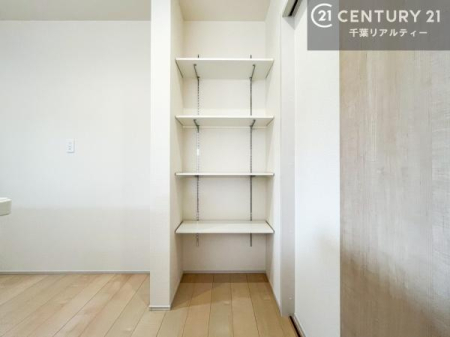 �L�b�`�� ���[�X�y�[�X���[�����Ă���A�L�b�`���܂�����������ƕۂ��Ȃ���A�L�X�Ƃ��������X�y�[�X���m�ہB���K�ȍ�Ɗ��ŁA�����̂����������X���[�Y�ɂ͂��ǂ�܂��B