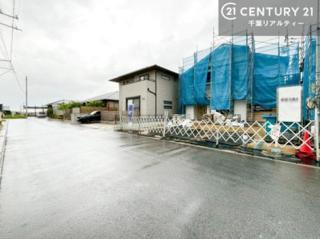 �O�ʓ��H�܂ތ��n�ʐ^ �S�䂭�܂Ō��n����������������悤�A�����ē��̂��p�ӂ������Ă���܂��B���C�y�ɂ��₢���킹�̏�A���z�̕�炵�ւ̈�������i�߂��������I