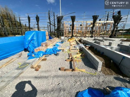 ���ԏ� ���ԃX�y�[�X��2�䕪����܂��I(�Ԏ�ɂ��)�Z�J���h�J�[�͂������A�o�C�N�⎩�]�ԂȂǂ��u���ꏊ�ɍ���܂���B