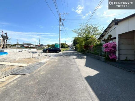 �O�ʓ��H�܂ތ��n�ʐ^ ���ӊ���A���q�l�̂���]�ɍ������������ꏏ�ɂ��ē���v���܂��B�Z��[���A�h�o�C�U�[�ɂ�邲���k������܂��B���Ђ͂��₢���킹�ɑ��Ή����܂��I���҂������܂���I