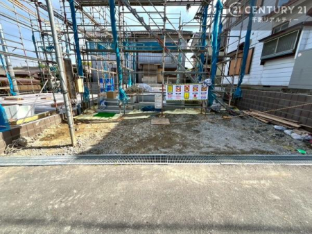 ���ԏ� ���ԃX�y�[�X��2�䕪����܂��I�Z�J���h�J�[�͂������A�o�C�N�⎩�]�ԂȂǂ��u���ꏊ�ɍ���܂���B