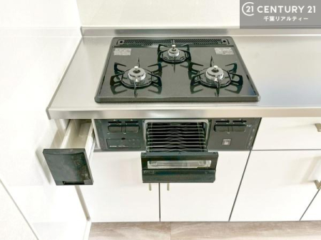 �L�b�`�� �R�����͎O������̂ł������̓����i�s���ł��܂��B
�������O�����t���ł��B�����X�y�[�X���L�X���Ă���׍�Ƃ����₷���I�g�����肪�ǂ��V�X�e���L�b�`���ł��I