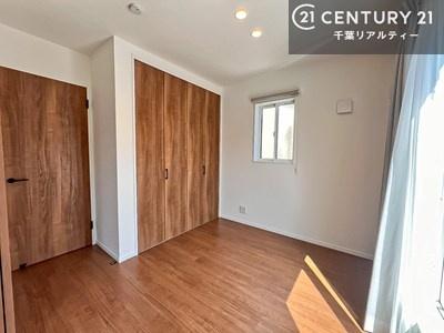 �q������ ���[�X�y�[�X�����Ă��܂��I�������X�b�L�����ڂ��鎖���ł��܂��ˁB
�Ƌ��I�΂Ȃ��V���v���ȃf�U�C���ׁ̈A�Ƌ��I�΂����C�ɓ���̋�ԍ�肪�ł������ł��ˁB