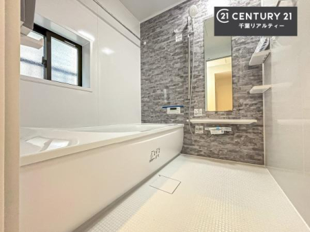 ���� �������������l�̕��͋C�̃o�X���[���́A�����o�Ă��ăo�X�^�C�����[���I
���d���撣���Ă��邲�J���ɂ��D�݂̍���̓����܂����āA�y����ł݂Ă͂������ł��傤���H