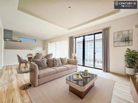 ���r���O �Ƌ��CG�p�[�X�ł��B�J�����̂���L�XLDK�I�\�t�@�[��_�C�j���O�e�[�u����u���Ă������ɂȂ�Ȃ��̂ŉ��K�ɉ߂����܂��I�R�~���j�P�[�V���������₷�����r���O�ł��I