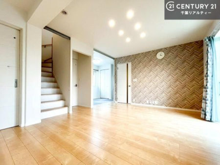 ���r���O ���r���O�K�i�����炱���A�Ƒ��̊炪��������S���B�w�������܁x�w���A��x�̉��C�Ȃ��ꌾ���A�����̍K������݂܂��B
