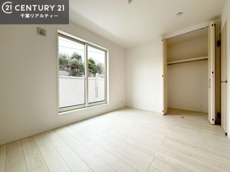 �Q�� �o���R�j�[�ɖʂ����m���́A���炩�Ȓ������������ސS�n�悢��ԁB�u�₩�Ȍ��ɕ�܂�ċC�����悭�ڊo�߂��邽�߁A�Q���ɍœK�Ȃ������ł��B���̊��C�₨�z�c���������K�ɍs���܂��B