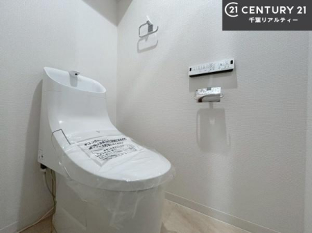 �g�C�� �������֍��ɂ��A�~��͕֍����g�����ł���̂ŗ₽���֍��ɍ��炸�ɍςފ������d�l�ł��I�V���v���ȃJ���[����Ƃ��Ă���̂ŁA������ꂪ���₷���ł��B