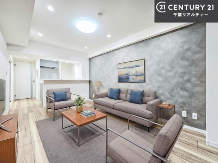 ���r���O �Ƌ��CG�p�[�X�ł��B��؂ȉƑ����W�܂邩�炱��LDK�ɂ͂�����肽���B
�q�����������C�ɏ΂��Ȃ��瑖�����Ă���p�����������u�L���Ƃɂ��ėǂ������v�Ǝv���u�Ԃł��B