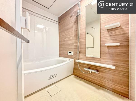 ���� �������������l�̕��͋C�̃o�X���[���́A�����o�Ă��ăo�X�^�C�����[���I
���d���撣���Ă��邲�J���ɂ��D�݂̍���̓����܂����āA�y����ł݂Ă͂������ł��傤���H