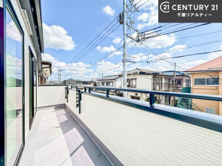 �o���R�j�[ �z������̗ǂ��o���R�j�[�ŁA�����󕨂��悭���������ł��ˁI
���V�C�̗ǂ����ɂ̓o���R�j�[�֏o�ă��t���b�V������̂��C�����悳�����ł��B