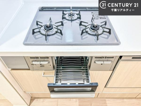 �L�b�`�� �R�����͎O������̂ł������̓����i�s���ł��܂��B
�������O�����t���ł��B�����X�y�[�X���L�X���Ă���׍�Ƃ����₷���I�g�����肪�ǂ��V�X�e���L�b�`���ł��I