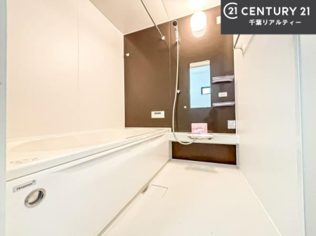 ���� �������������l�̕��͋C�̃o�X���[���́A�����o�Ă��ăo�X�^�C�����[���I
���d���撣���Ă��邲�J���ɂ��D�݂̓����̓����܂����āA�y����ł݂Ă͂������ł��傤���H