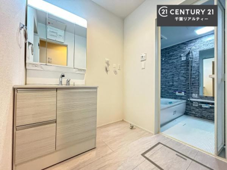 ���ʑ�E���ʏ� �g�Ȃ�𐮂�����ʏ��́A���������厖�ł��I������̐������̂��镵�͋C�����o�I�C�����悭���g�����������܂��B
