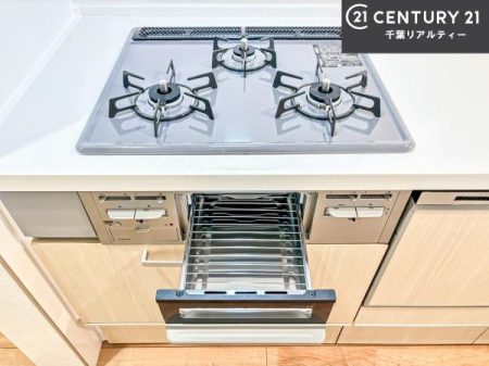 �L�b�`�� �R�����͎O������̂ł������̓����i�s���ł��܂��B
�������O�����t���ł��B�����X�y�[�X���L�X���Ă���׍�Ƃ����₷���I�g�����肪�ǂ��V�X�e���L�b�`���ł��I