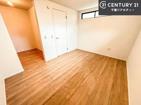 �Q�� �D���������������ޗm���́A���̖ڊo�߂��C�������ǂ������ł��ˁB���������Ԃ��������Ɖ߂������Ƃ��ł��܂��B�D�����F�����̃t���[�����O���ǂ�ȉƋ�ɂ��}�b�`���܂��I