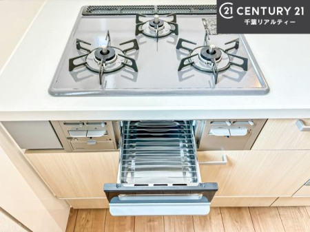 �L�b�`�� �R�����͎O������̂ł������̓����i�s���ł��܂��B
�������O�����t���ł��B�����X�y�[�X���L�X���Ă���׍�Ƃ����₷���I�g�����肪�ǂ��V�X�e���L�b�`���ł��I