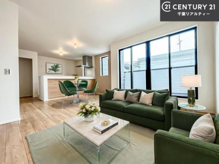 ���r���O �Ƌ��CG�p�[�X�ł��B�S�n�ǂ����r���O�͉Ƒ������R�ƏW�܂�܂��B�Ƒ��c�R�̎��Ԃ����������ł��B���Ƒ��ƁA����w�[���������Ԃ��߂��������ł��ˁB