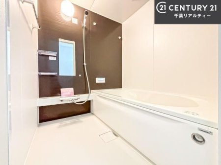 ���� �������������l�̕��͋C�̃o�X���[���́A�����o�Ă��ăo�X�^�C�����[���I
���d���撣���Ă��邲�J���ɂ��D�݂̓����̓����܂����āA�y����ł݂Ă͂������ł��傤���H