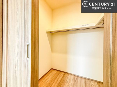 ���[ �E�H�[�N�C���N���[�[�b�g�t���ł��B��������̂��m���Ȃǂ����[���Ă��������ł��ˁI���ɂ���@�������ȂǋG�ߕ��̑傫�ȉƓd�����[�ł��܂��I