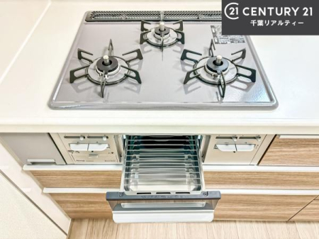 �L�b�`�� �R�����͎O������̂ł������̓����i�s���ł��܂��B
�������O�����t���ł��B�����X�y�[�X���L�X���Ă���׍�Ƃ����₷���I�g�����肪�ǂ��V�X�e���L�b�`���ł��I