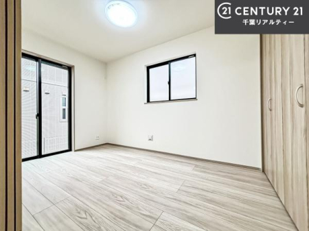 �Q�� �D���������������ޗm���́A���̖ڊo�߂��C�������ǂ������ł��ˁB���������Ԃ��������Ɖ߂������Ƃ��ł��܂��B�D�����F�����̃t���[�����O���ǂ�ȉƋ�ɂ��}�b�`���܂��I