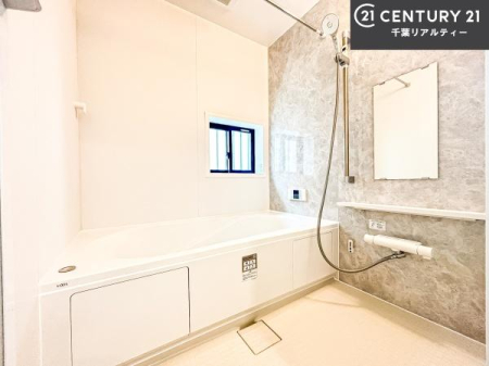 ���� �������������l�̕��͋C�̃o�X���[���́A�����o�Ă��ăo�X�^�C�����[���I
���d���撣���Ă��邲�J���ɂ��D�݂̍���̓����܂����āA�y����ł݂Ă͂������ł��傤���H