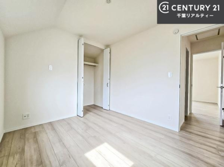 ���r���O�ȊO�̋��� �V���v���Ƀf�U�C������Ă��邽�߁A�Ƌ��I�т܂���I
���C�ɓ���̉Ƌ��u���Ă��낰���Ԃ���邱�Ƃ��ł��܂��B