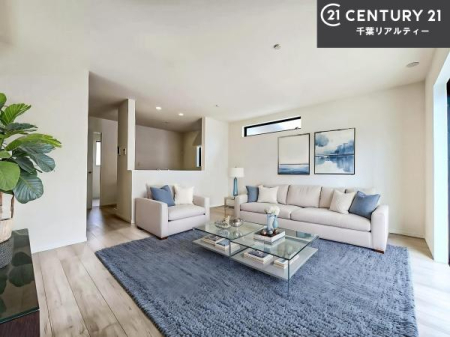 ���r���O �Ƌ��CG�p�[�X�ł��B�J�����̂���L�XLDK�I�\�t�@�[��_�C�j���O�e�[�u����u���Ă������ɂȂ�Ȃ��̂ŉ��K�ɉ߂����܂��I�R�~���j�P�[�V���������₷�����r���O�ł��I