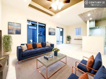 ���r���O �Ƌ��CG�p�[�X�ł��B�J�����̂���L�XLDK�I�\�t�@�[��_�C�j���O�e�[�u����u���Ă������ɂȂ�Ȃ��̂ŉ��K�ɉ߂����܂��I�R�~���j�P�[�V���������₷�����r���O�ł��I