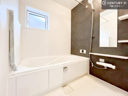 ���� �������������l�̕��͋C�̃o�X���[���́A�����o�Ă��ăo�X�^�C�����[���I
���d���撣���Ă��邲�J���ɂ��D�݂̍���̓����܂����āA�y����ł݂Ă͂������ł��傤���H