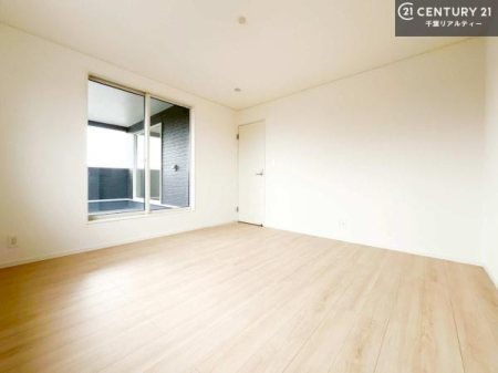 �Q�� �D���������������ޗm���́A���̖ڊo�߂��C�������ǂ������ł��ˁB���������Ԃ��������Ɖ߂������Ƃ��ł��܂��B�D�����F�����̃t���[�����O���ǂ�ȉƋ�ɂ��}�b�`���܂��I