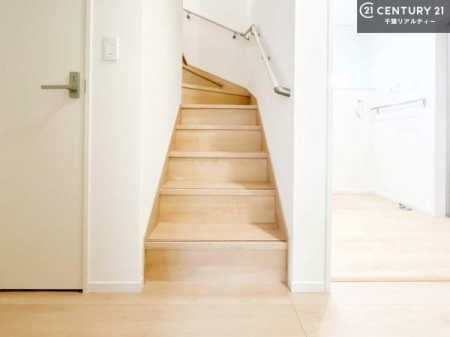 ���̑����� �K�i�́A�肷������Ă��Ė��邭��������������ƌ�����̂ň��S�I�g�̂̃T�|�[�g��]�|�h�~���S�E���S�ɗ��p���ł��܂��I