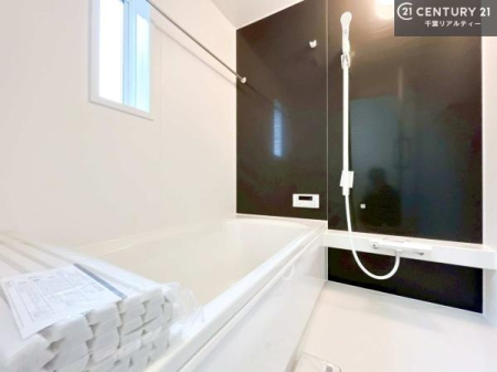 ���� �������������l�̕��͋C�̃o�X���[���́A�����o�Ă��ăo�X�^�C�����[���I
���d���撣���Ă��邲�J���ɂ��D�݂̍���̓����܂����āA�y����ł݂Ă͂������ł��傤���H