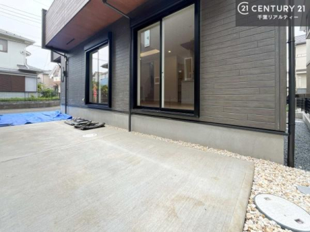 �� ������Ƃ�������X�؁[�X���t���Ă��܂��I�K�[�f�j���O���y���߂����ł��ˁB