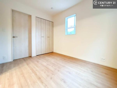 �m�� ���[�X�y�[�X�����Ă��܂��I�������X�b�L�����ڂ��鎖���ł��܂��ˁB
�Ƌ��I�΂Ȃ��V���v���ȃf�U�C���ׁ̈A�Ƌ��I�΂����C�ɓ���̋�ԍ�肪�ł������ł��ˁB