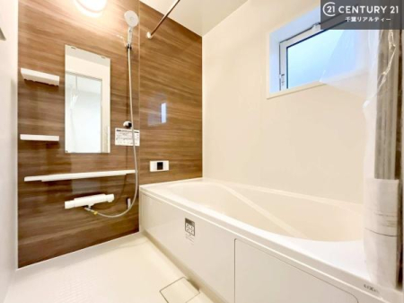 ���� �������������l�̕��͋C�̃o�X���[���́A�����o�Ă��ăo�X�^�C�����[���I
���d���撣���Ă��邲�J���ɂ��D�݂̍���̓����܂����āA�y����ł݂Ă͂������ł��傤���H