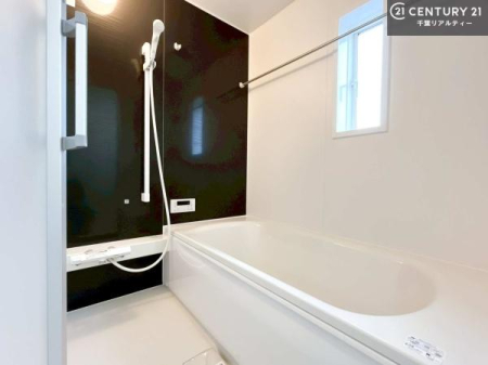 ���� �������������l�̕��͋C�̃o�X���[���́A�����o�Ă��ăo�X�^�C�����[���I
���d���撣���Ă��邲�J���ɂ��D�݂̍���̓����܂����āA�y����ł݂Ă͂������ł��傤���H