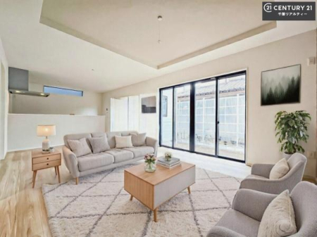 ���r���O �Ƌ��CG�p�[�X�ł��B�傫�ȑ����炽���Ղ�̗z���������閾�邢���r���O�B�J�����̂��郊�r���O�ŉƑ��c���̂��났�̎��Ԃ��߂����܂��I