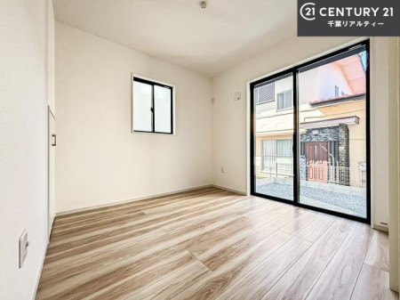 �m�� 2�ʍ̌����m�ۂ������邢�����́A���ʂ����ǂ��A���邭��ϋ��S�n�̗ǂ���ԂƂȂ��Ă���܂��B�����b�N�X���ĉ߂�����S�n�̗ǂ��������ł��I