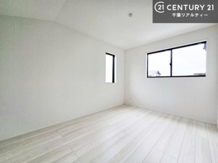 �q������ �V���v���Ń��C�A�E�g���₷���m���́A���q�l�̂������Ƃ��Ă��œK�B�����ɍ��킹�ď_��ɂ��g�����������܂��B�y���n�̔���J�Ò��z