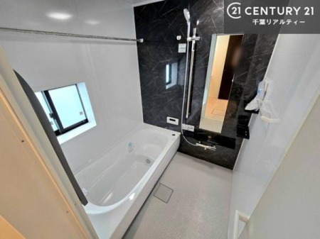 ���� �L�X�o�X�ň���̔������t���b�V���B�����L�΂���̂ŁA�����ɂ��������ƐZ����܂��ˁI�����̃o�X�^�C�����y���݂ɂȂ�܂��B�y���n�̔���J�Ò��z