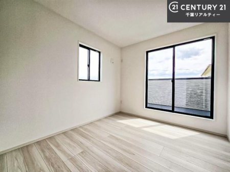 �m�� 2�ʍ̌����m�ۂ������邢�����́A���ʂ����ǂ��A���邭��ϋ��S�n�̗ǂ���ԂƂȂ��Ă���܂��B�����b�N�X���ĉ߂�����S�n�̗ǂ��������ł��I