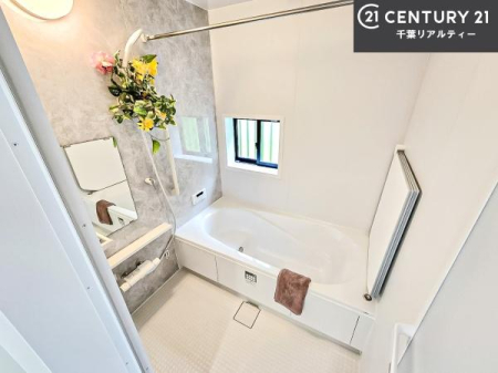 ���� �������������l�̕��͋C�̃o�X���[���́A�����o�Ă��ăo�X�^�C�����[���I
���d���撣���Ă��邲�J���ɂ��D�݂̍���̓����܂����āA�y����ł݂Ă͂������ł��傤���H