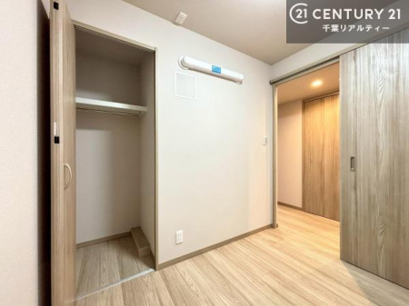 ���r���O�ȊO�̋��� �V���v���Ƀf�U�C������Ă��邽�߁A�Ƌ��I�т܂���I
���C�ɓ���̉Ƌ��u���Ă��낰���Ԃ���邱�Ƃ��ł��܂��B