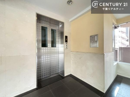 ���̑����p�� �G���x�[�^�[�����ŁA���X�̈ړ������K�B
�����̓��₨�ו��̑������ł��A�X���[�Y�ɂ��A��������܂��I