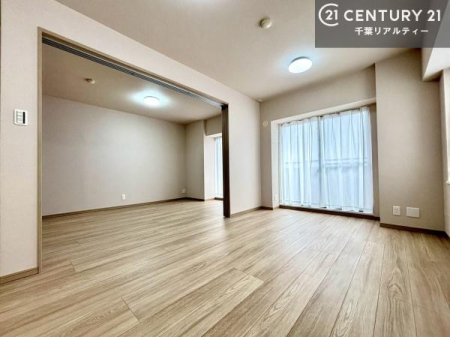 �Q�� �D���������������ޗm���́A���̖ڊo�߂��C�������ǂ������ł��ˁB���������Ԃ��������Ɖ߂������Ƃ��ł��܂��B�D�����F�����̃t���[�����O���ǂ�ȉƋ�ɂ��}�b�`���܂��I