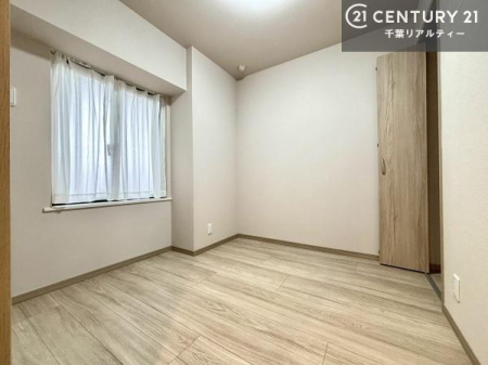 �m�� �V���v���Ƀf�U�C������Ă��邽�߁A�Ƌ��I�т܂���I
���C�ɓ���̉Ƌ��u���Ă��낰���Ԃ���邱�Ƃ��ł��܂��B
