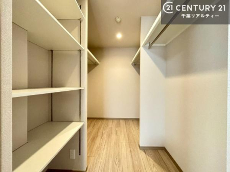 ���[ �E�H�[�N�C���N���[�[�b�g�t���ł��B��������̂��m���Ȃǂ����[���Ă��������ł��ˁI���ɂ���@�������ȂǋG�ߕ��̑傫�ȉƓd�����[�ł��܂��I